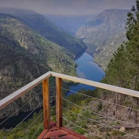 בית נופש Casa Bolmente A En La Ribeira Sacra. *